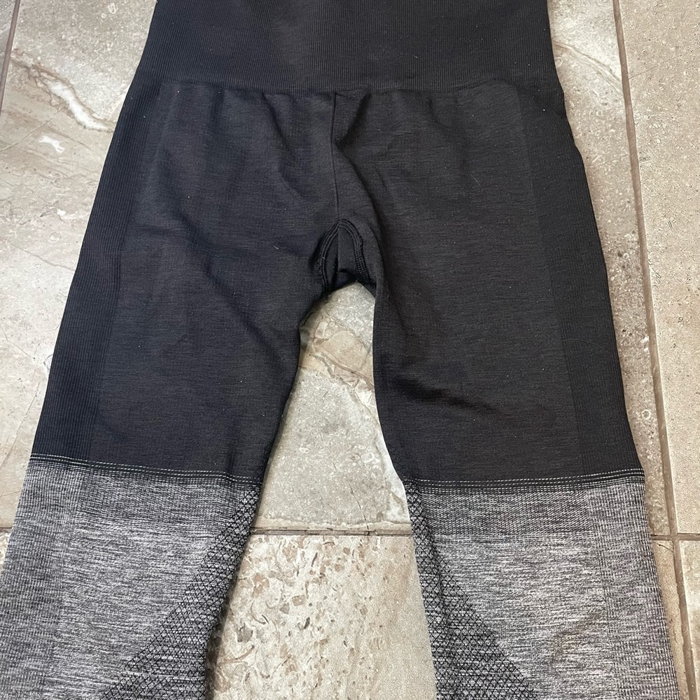 lululemon ombré capri leggings